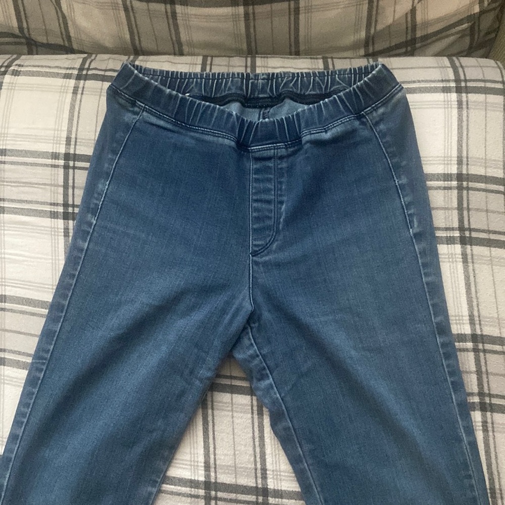 Uniqlo blue skinny jeans